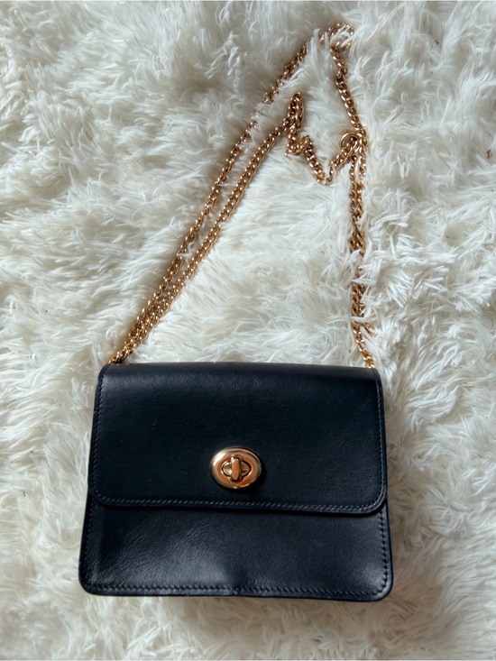 Coach Handbags - Coach Black Leather shoulder /Crossbody with Gold Chain